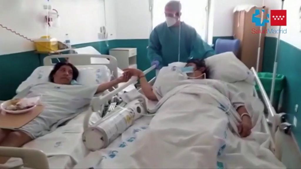 Madre e hija se reencuentran en el hospital tras 12 días separadas