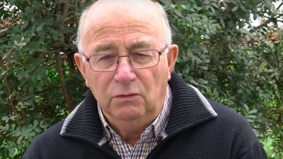Los colegios de médicos catalanes denuncian a Josep Pàmies por sus métodos pseudocientíficos contra el coronavirus Los colegios de médicos catalanes denuncian a Josep Pàmies por sus métodos pseudocientíficos contra el coronavirus