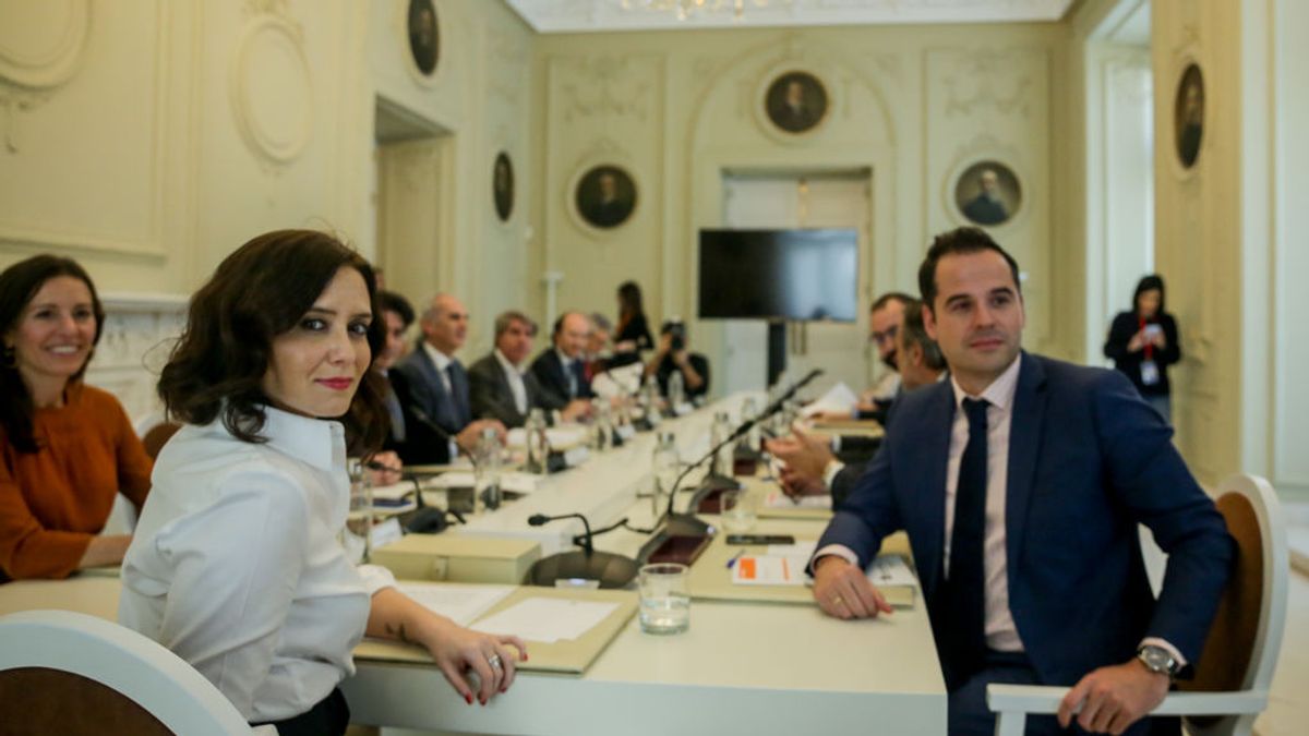 El pago de las cuotas de autónomos eleva al máximo la tensión entre Ayuso y Aguado El pago de las cuotas de autónomos eleva al máximo la tensión entre Ayuso y Aguado