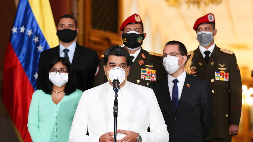Maduro moviliza la artillería ante posibles "ataques terroristas" aprovechando la cuarentena