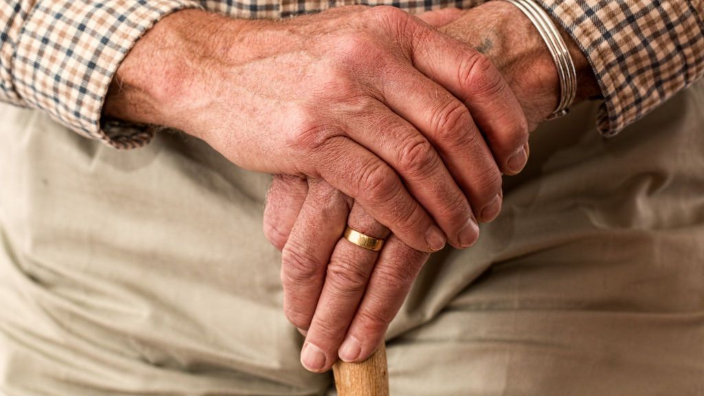 Los ancianos sin coronavirus podrán salir de sus residencias en Cataluña para pasar el confinamiento en casa Los ancianos sin coronavirus podrán salir de sus residencias en Cataluña para pasar el confinamiento en casa
