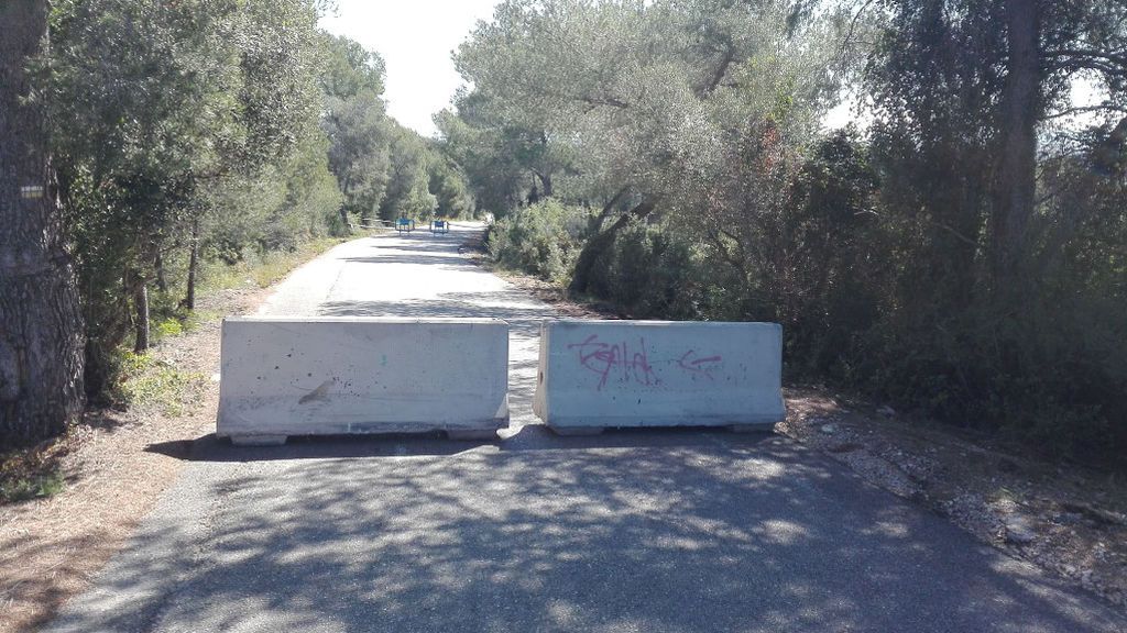 Pueblos turísticos de la costa catalana bloquean sus accesos ante la vuelta de segundos residentes esta Semana Santa Pueblos turísticos de la costa catalana bloquean sus accesos ante la vuelta de segundos residentes esta Semana Santa