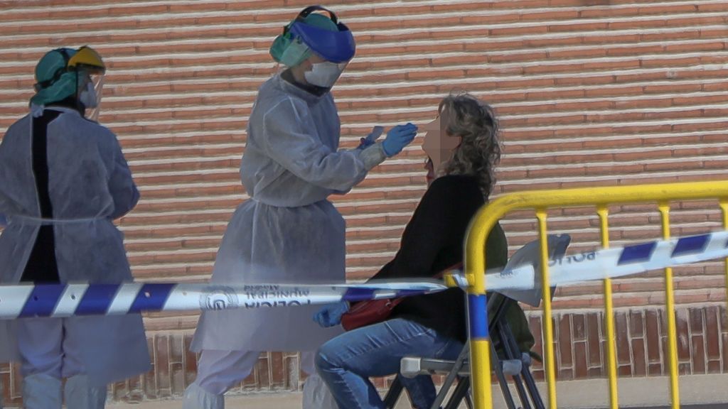 Los nuevos test rápidos detectan el COVID-19 en el 64% de los pacientes con síntomas recientes Los nuevos test rápidos detectan el COVID-19 en el 64% de los pacientes con síntomas recientes