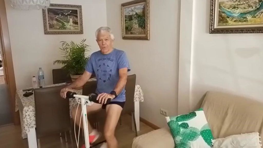 76 años y corriendo en casa