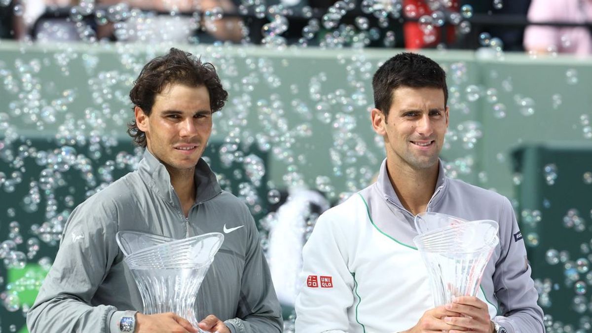 Sartenes en lugar de raquetas: Nadal y Djokovic improvisan partidos de tenis con sus hermano sen casa