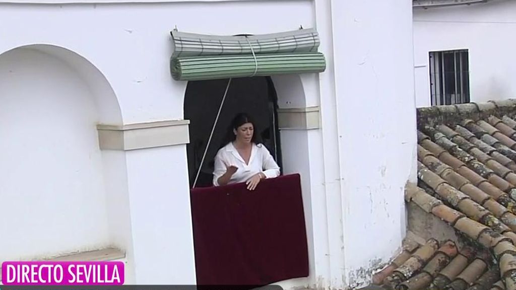 Sevilla enmudece con la saeta de Davinia Jaén a la Virgen de Guadalupe