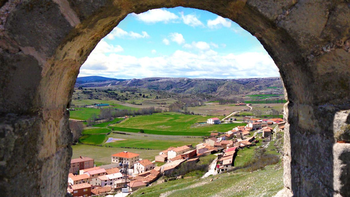 El pueblo de Teruel que resiste frente al coronavirus: "Adelantamos el confinamiento una semana" El pueblo de Teruel que resiste frente al coronavirus: "Adelantamos el confinamiento una semana"