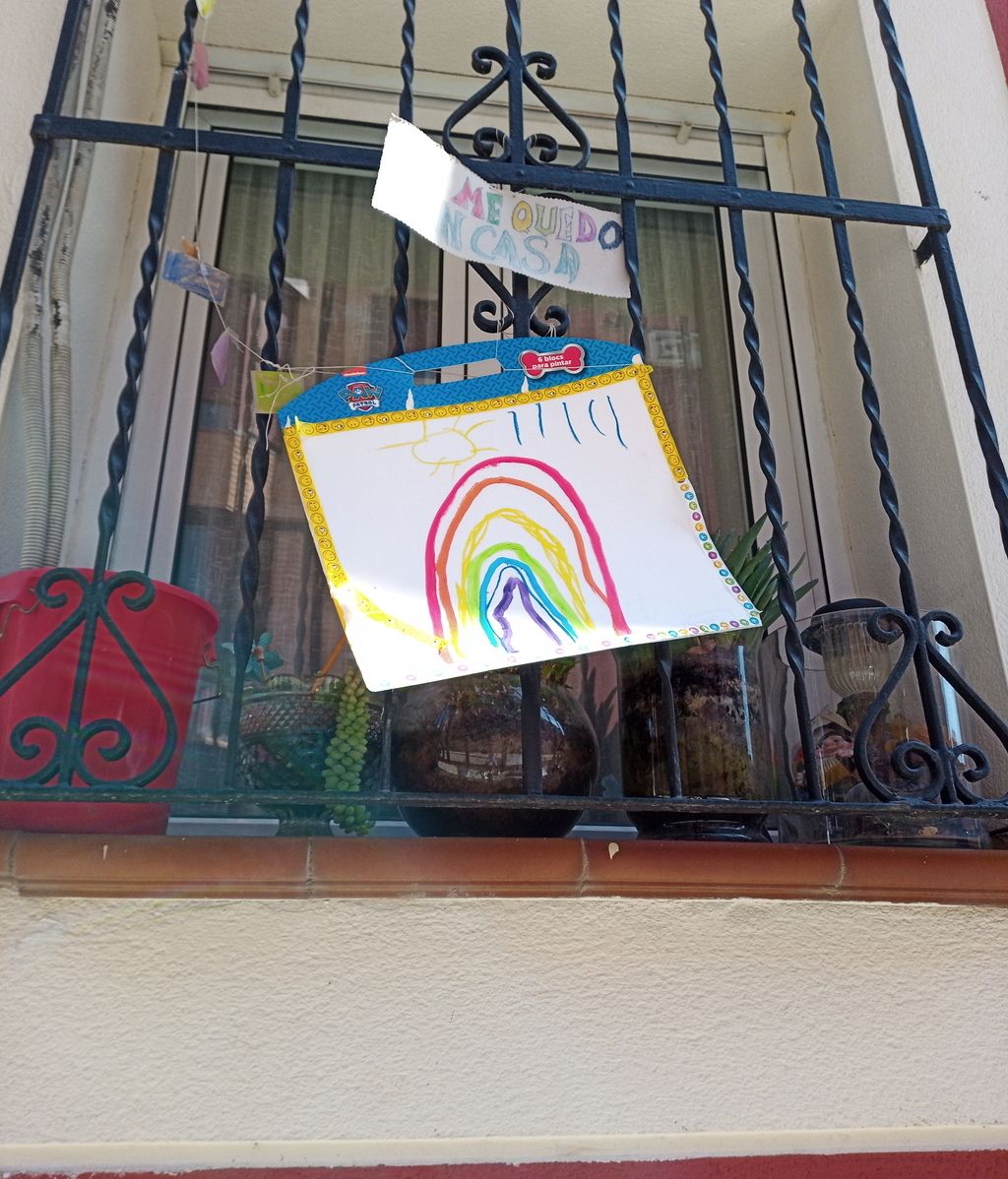 El dibujo que han hecho muchos niños: "Yo me quedo en casa"