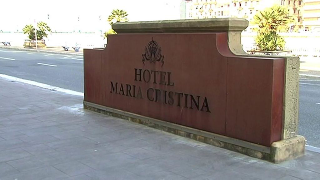 Los primeros pacientes llegan al Hotel María Cristina: "Aquí estamos fenómeno"