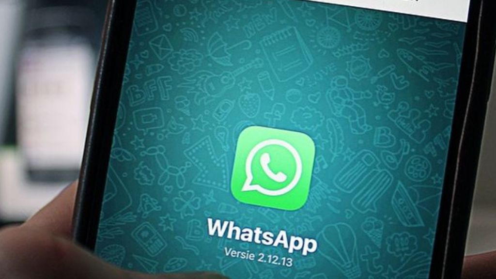 WhatsApp limita el reenvío de los mensajes más virales para reducir la propagación de noticias falsas