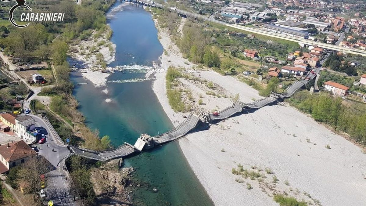 Un derrumbe de un puente sobre un río en la Toscana se salda sin víctimas por la cuarentena
