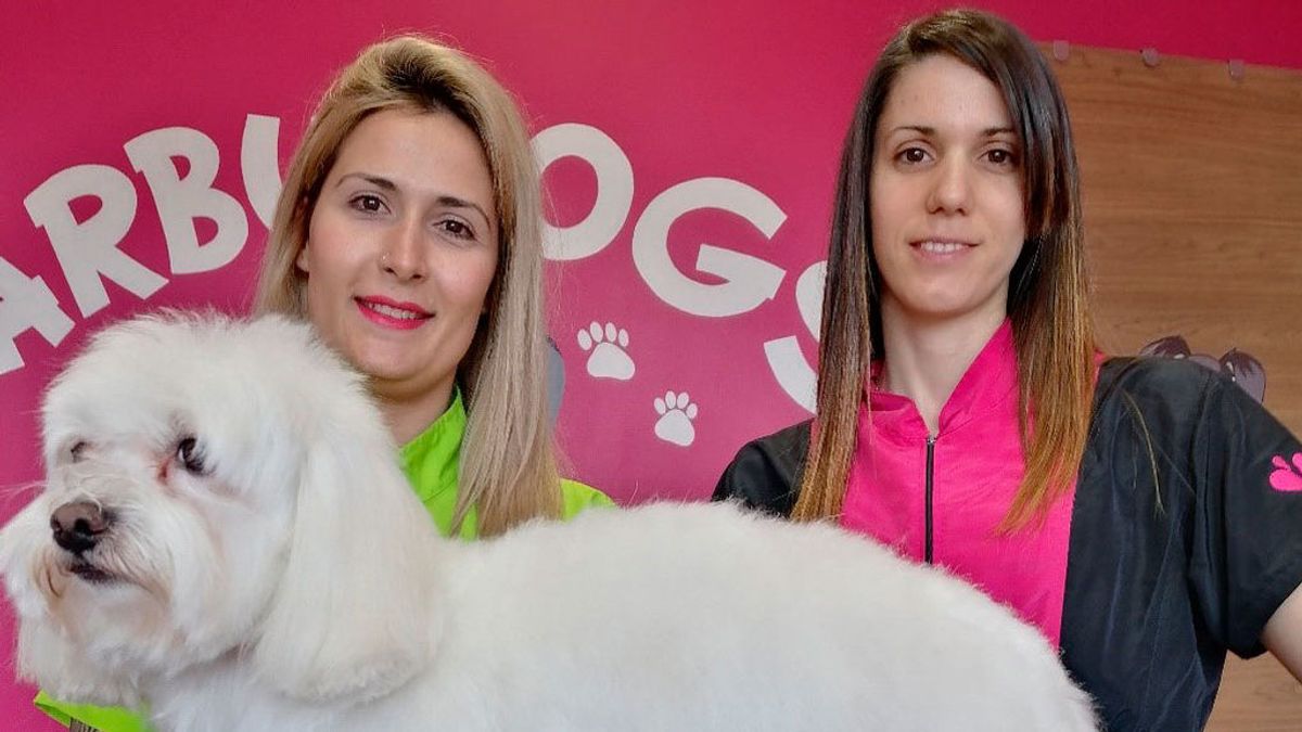 Xandra Martínez y Sandra Vicente, peluqueras caninas