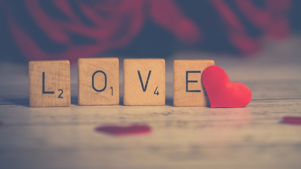 Los 5 mejores planes románticos sin salir de casa