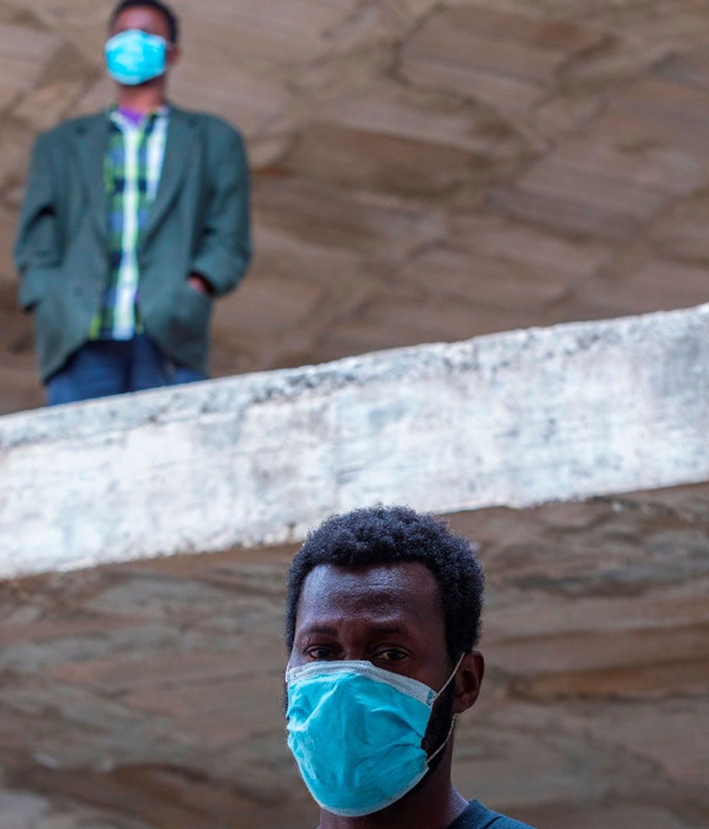 inmigrante mascarilla