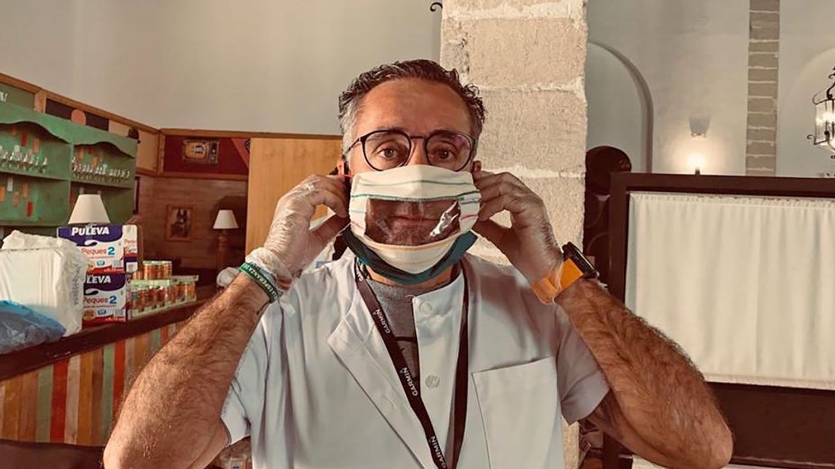 Las mascarillas, una barrera más para las personas sordas: “Necesitamos leer los labios" Las mascarillas, una barrera más para las personas sordas: “Necesitamos leer los labios"
