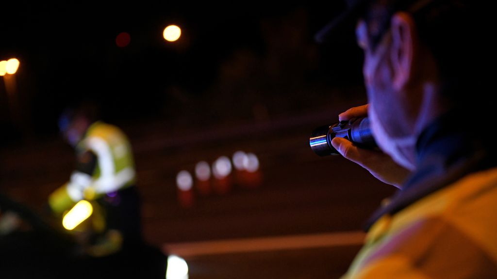 Tres jóvenes mueren en Nacimiento (Almería) tras caer por un barranco el coche en el que viajaban Tres jóvenes mueren en Nacimiento (Almería) tras caer por un barranco el coche en el que viajaban