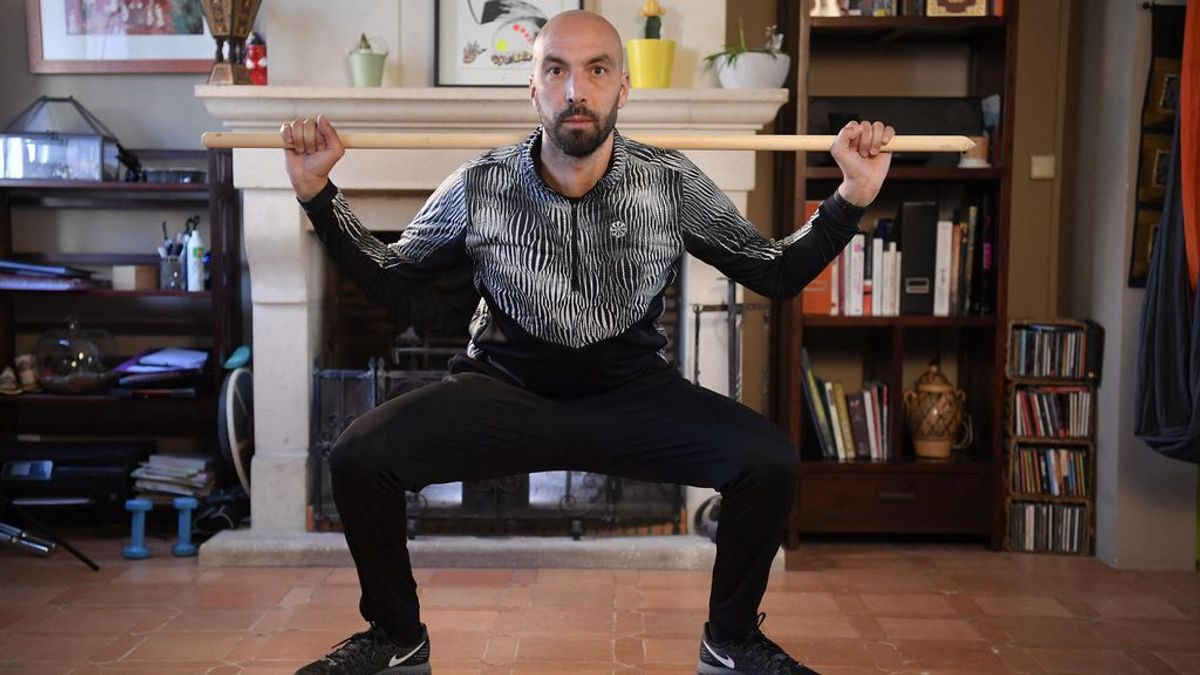 Entrena esta rutina en casa de 30 minutos para lograr unas piernas fuertes