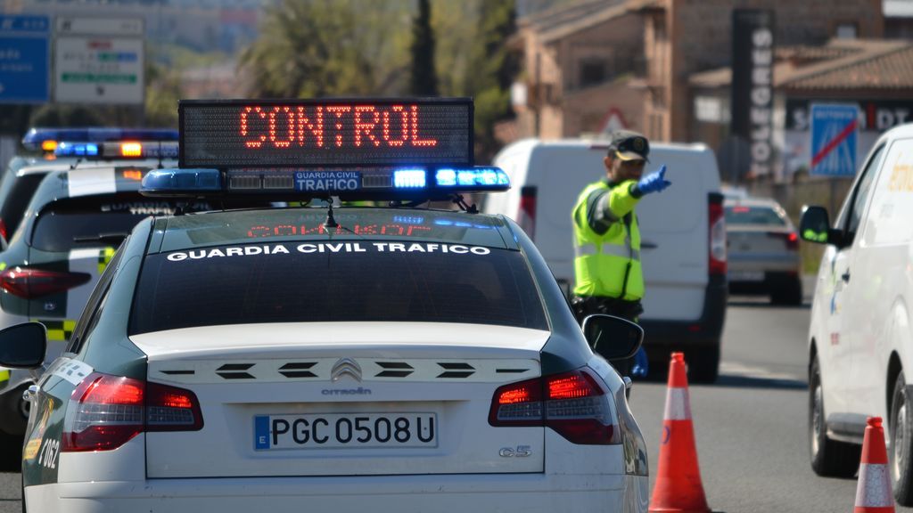 98 Detenidos y 11.100 sancionados por saltarse confinamiento el Jueves Santo 98 Detenidos y 11.100 sancionados por saltarse confinamiento el Jueves Santo