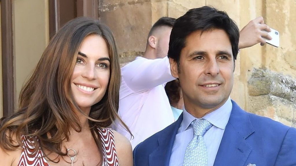 Lourdes Montes muestra el parecido de su hija Carmen con Francisco Rivera y sus seguidores opinan: "Son iguales"