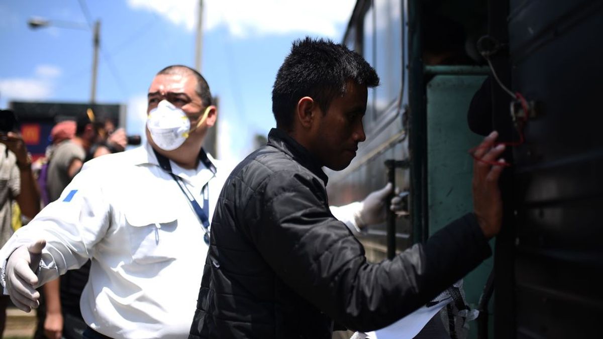 Estados Unidos ha deportado a 10.000 inmigrantes en medio de la pandemia Estados Unidos ha deportado a 10.000 inmigrantes en medio de la pandemia
