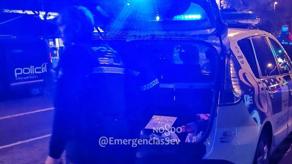 Detenido en Sevilla por amenazar, agredir y retener a su pareja contra su voluntad Detenido en Sevilla por amenazar, agredir y retener a su pareja contra su voluntad