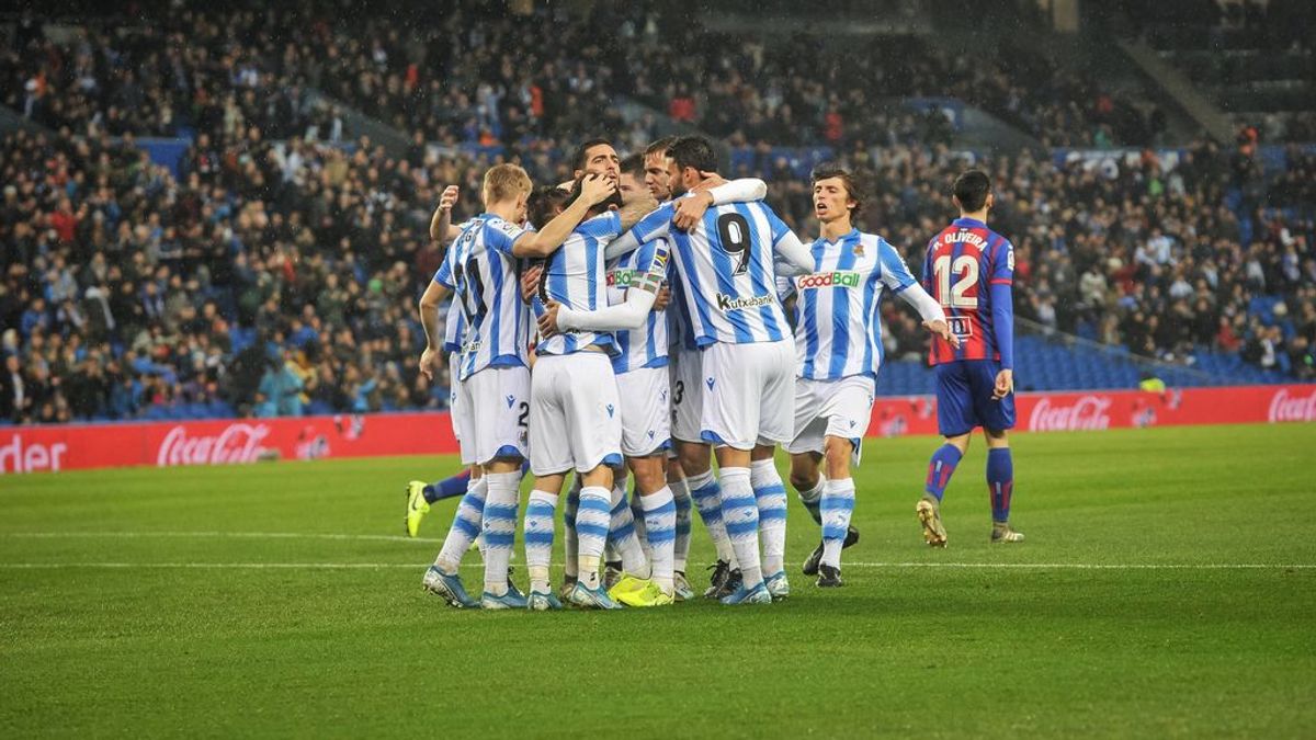 La Real Sociedad comunica que acata el Real Decreto Ley: “Seguirán entrenando desde casa” La Real Sociedad comunica que acata el Real Decreto Ley: “Seguirán entrenando desde casa”