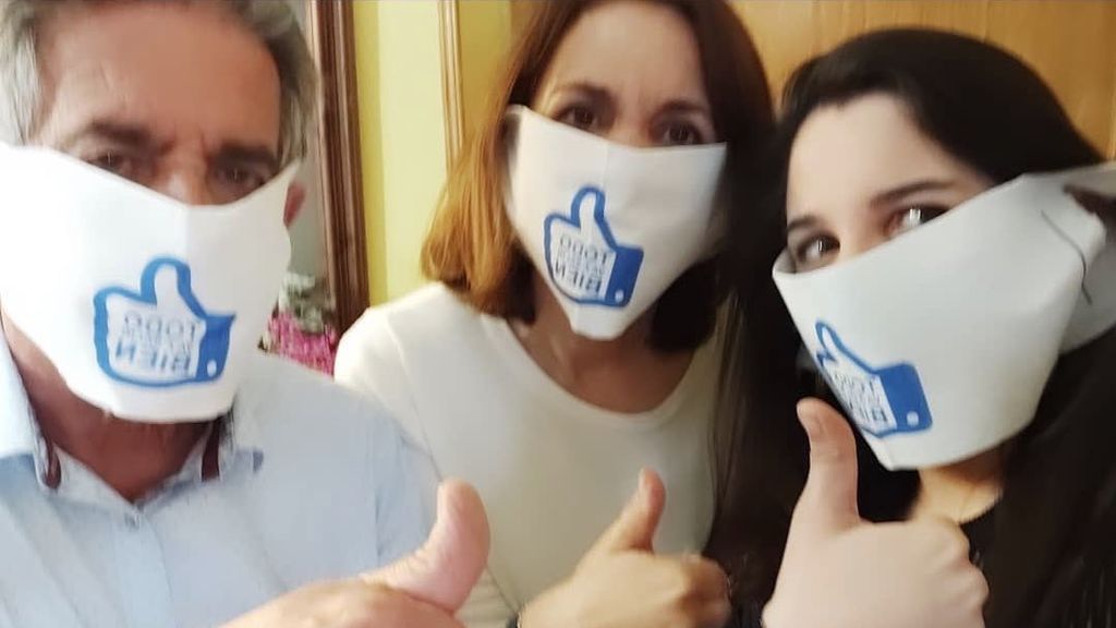 Polémica por las mascarillas compradas por el Gobierno de Cantabria: "Parecen servilletas" Polémica por las mascarillas compradas por el Gobierno de Cantabria: "Parecen servilletas"