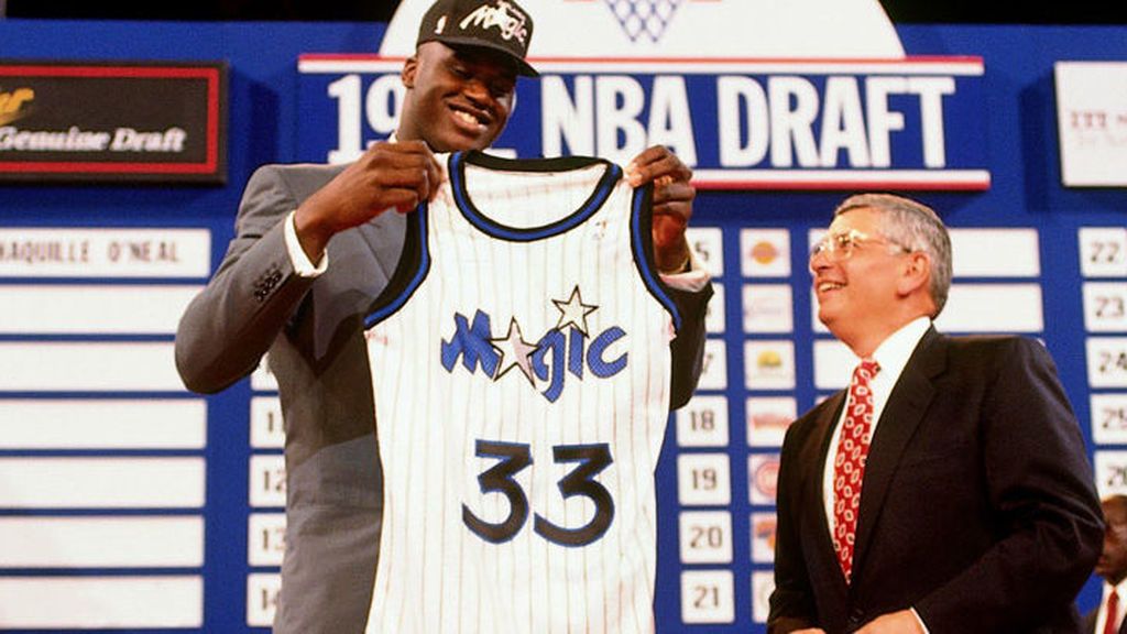 O'Neal elegido durante la celebración de la lotería del draft de la NBA