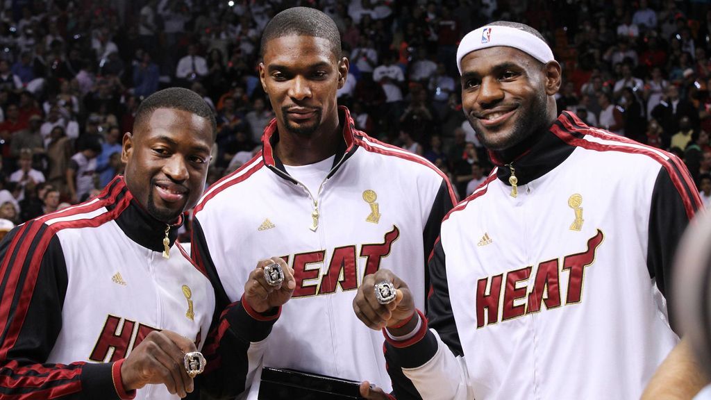 Lebron James y su anillo de la NBA con Miami Heat