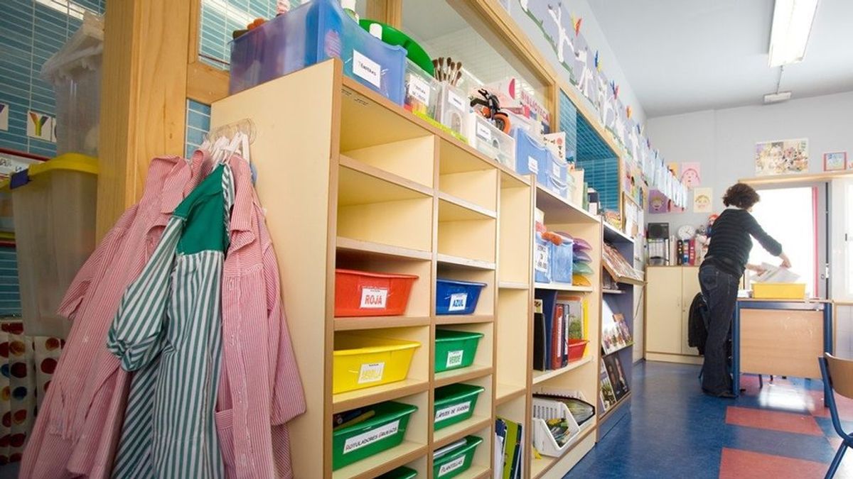 Padres de colegios concertados: "No pueden seguir cobrándonos la cuota si no mejoran la enseñanza 'online" Padres de colegios concertados: "No pueden seguir cobrándonos la cuota si no mejoran la enseñanza 'online"