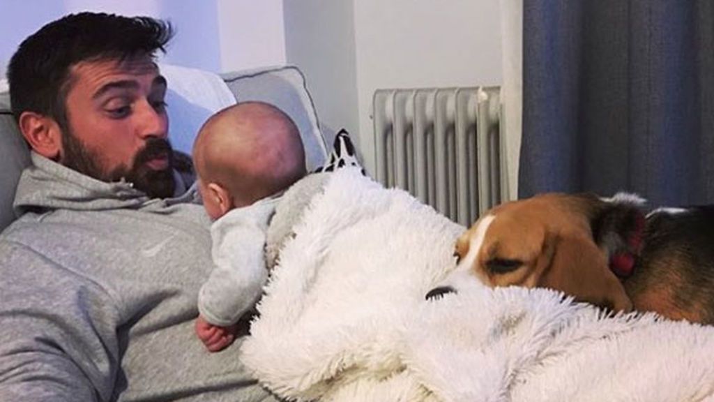 Ramón Espinar, su mujer embarazada y su hijo pequeño, con el coronavirus en casa Ramón Espinar, su mujer embarazada y su hijo pequeño, con el coronavirus en casa