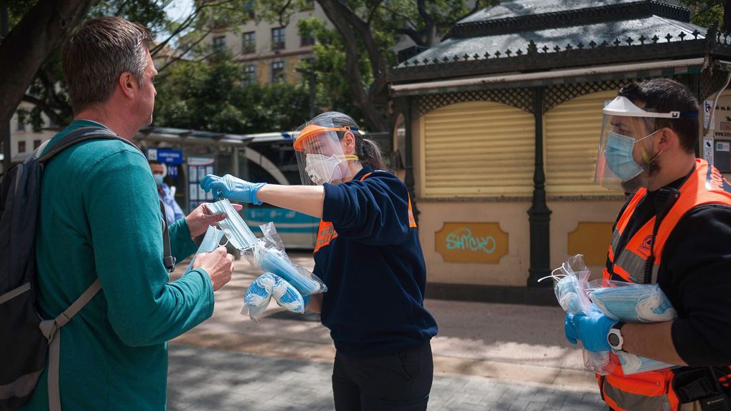 Preguntas que todos se hacen sobre las mascarillas: cuánto duran y cuáles se pueden lavar para reutilizarlas