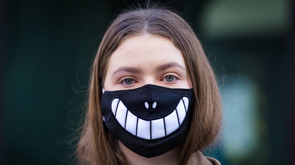 Mascarillas personalizadas: la moda que viene tras superar los pijamas del confinamiento Mascarillas personalizadas: la moda que viene tras superar los pijamas del confinamiento