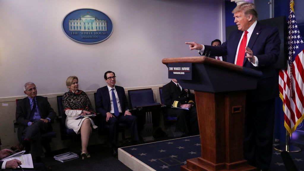 Trump mantiene de forma indefinida la suspensión de los viajes desde Europa Trump mantiene de forma indefinida la suspensión de los viajes desde Europa