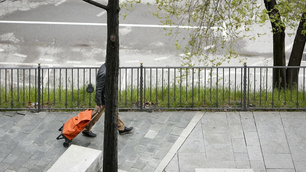La peculiar salida del confinamiento de Andorra: una hora cada dos días para "estirar las piernas" La peculiar salida del confinamiento de Andorra: una hora cada dos días para "estirar las piernas"