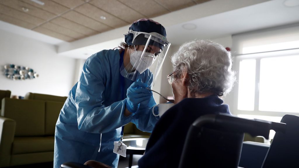 España no es una excepción: el coronavirus arrasa en las residencias de ancianos en Europa España no es una excepción: el coronavirus arrasa en las residencias de ancianos en Europa