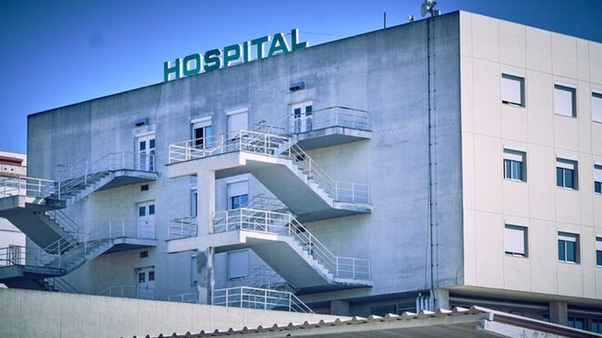 Muere un hombre al intentar huir del Clínico de Puerto Real (Cádiz) Muere un hombre al intentar huir del Clínico de Puerto Real (Cádiz)