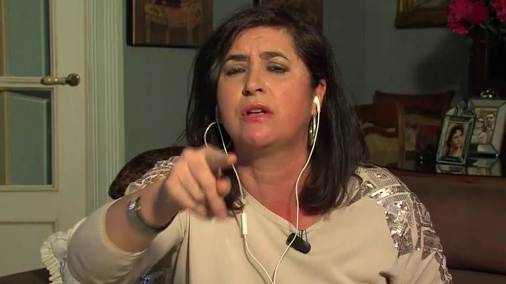 La madre de Kiko Jiménez descubre a Rocío FLores: "Puso a parir a mi hijo"