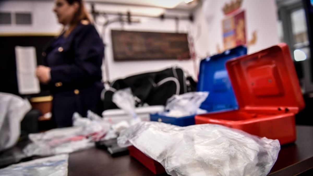 La Policía halla un alijo de cocaína en un cargamento de mascarillas valorado en más de 1 millón de euros
