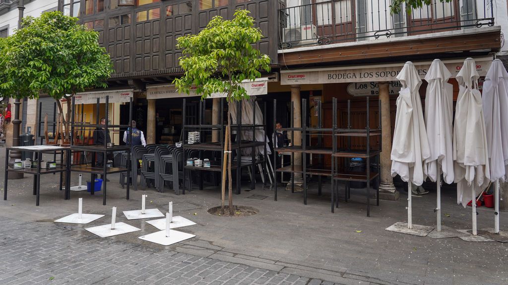 EuropaPress_2718269_bar_plaza_salvador_cerrado_sevilla_14_marzo_2020