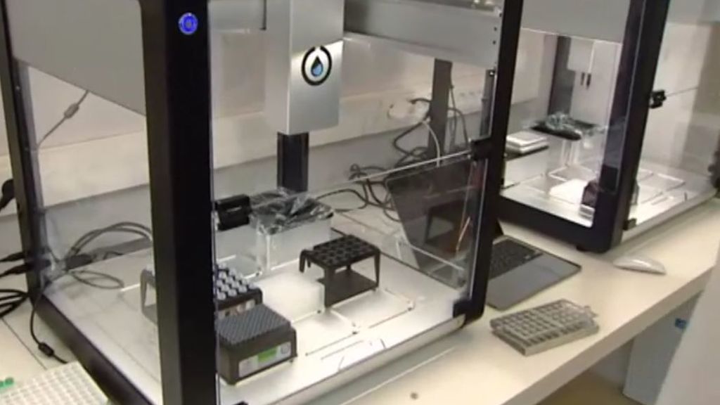 Se ultiman los preparativos para poner en marcha los robots que agilizan las PCR