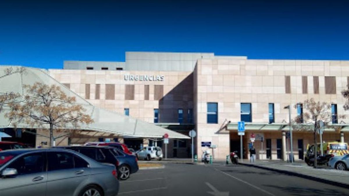 65 sanitarios de un hospital de Murcia, aislados por usar mascarillas defectuosas
