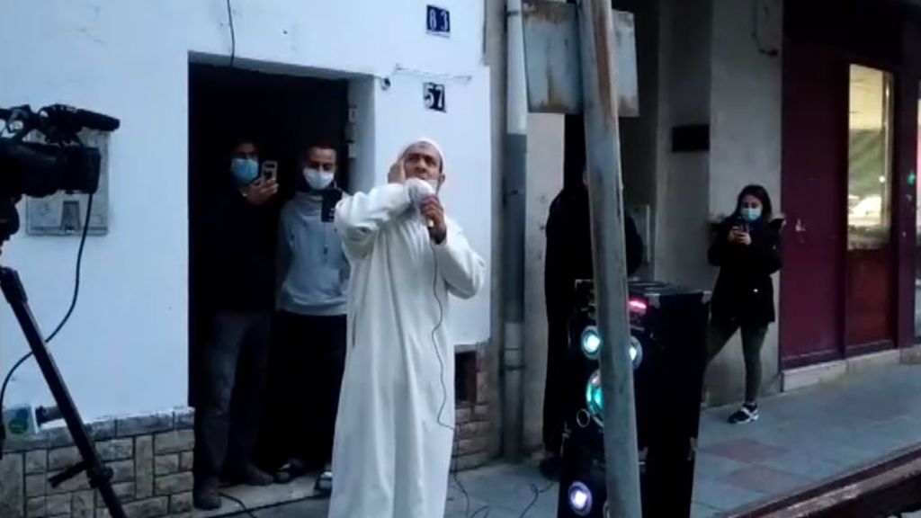 Investigan una oración en la calle con un imán en El Vendrell