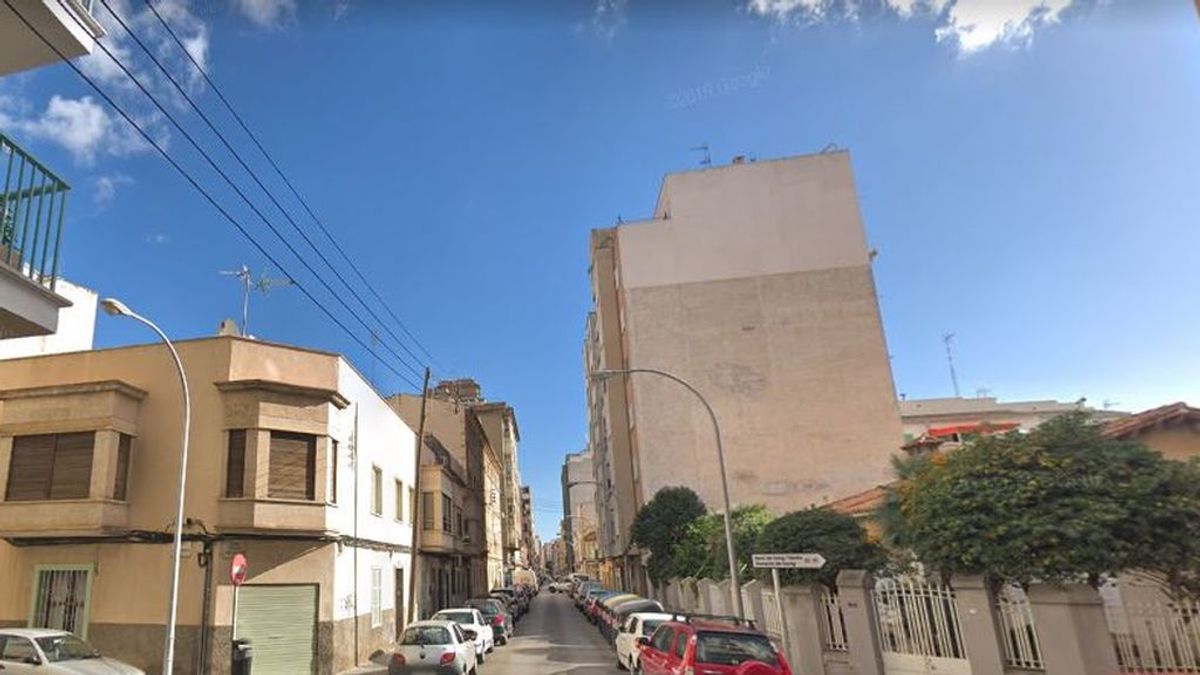 Una mujer se precipita al vacío desde un cuarto piso que estaba en llamas en Mallorca Una mujer se precipita al vacío desde un cuarto piso que estaba en llamas en Mallorca