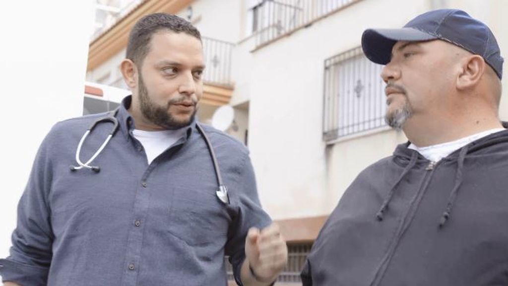 Julio Armas se desespera: dos pacientes con obesidad son incapaces de seguir una dieta saludable Julio Armas se desespera: dos pacientes con obesidad son incapaces de seguir una dieta saludable