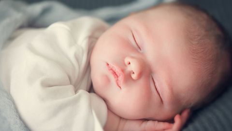 El ruido blanco para dormir a un bebé, ¿recomendable?