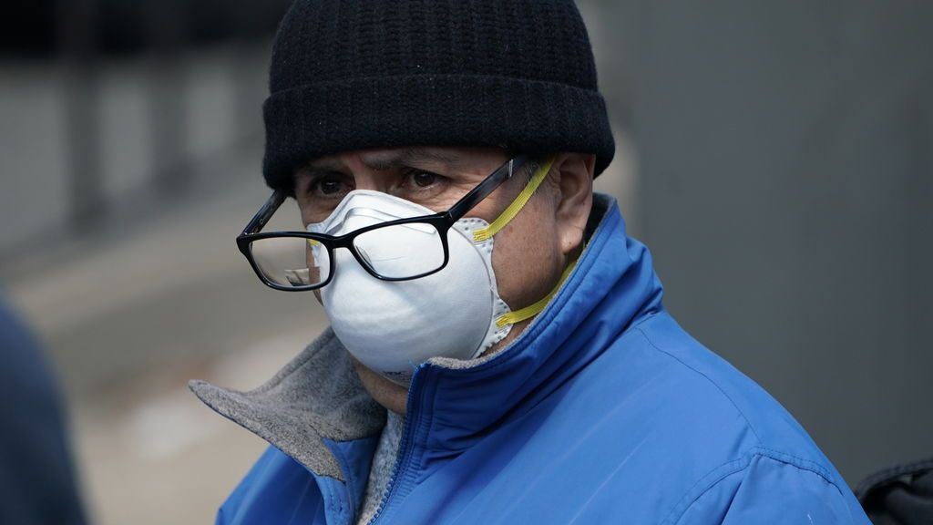 Cómo evitar que se te empañen las gafas cuando llevas la mascarilla