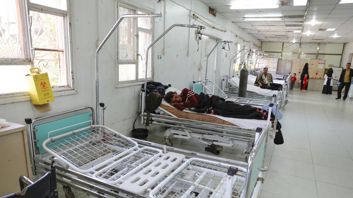 La sala de emergencias de un hospital en Sanaa, Yemen