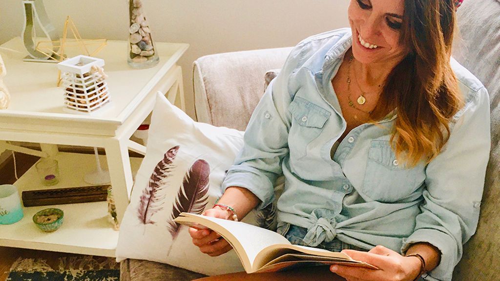 DIA DEL LIBRO ALMA DIVINITY