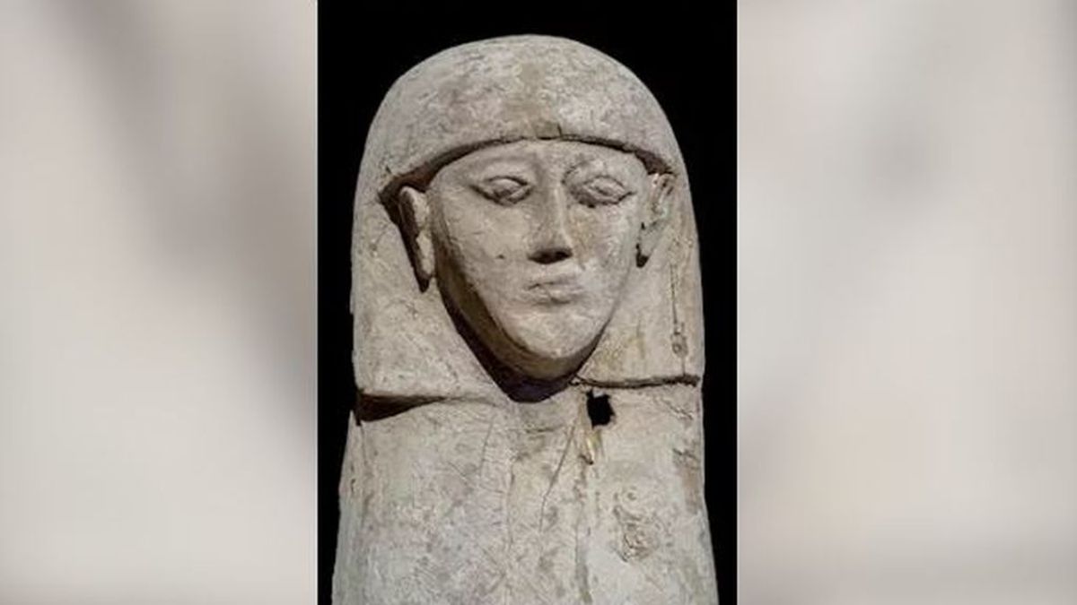 El CSIC halla el ataúd y la momia de una joven de hace 3.600 años con su ajuar en Luxor (Egipto)